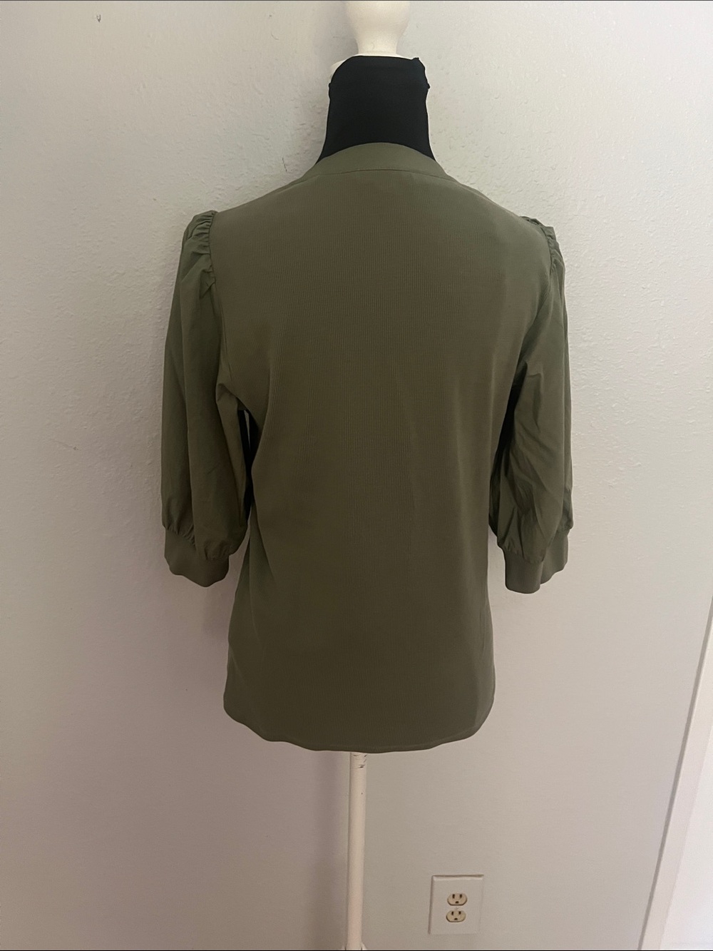 Veronica Beard Coralee Olive Green Puff Sleeve Top Size L - Picture 3 of 6